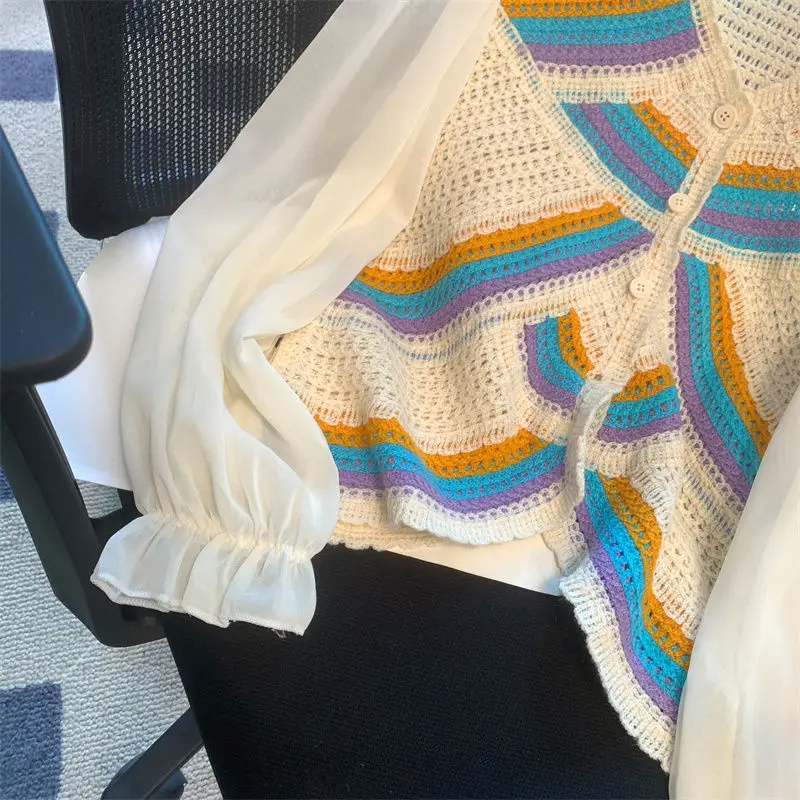 Пролетно-есенна риза в стил мозайка контрастни цветове, скъпа однобортная дамски дрехи Елегантна трикотажная блуза с V-образно деколте и изрези - 4